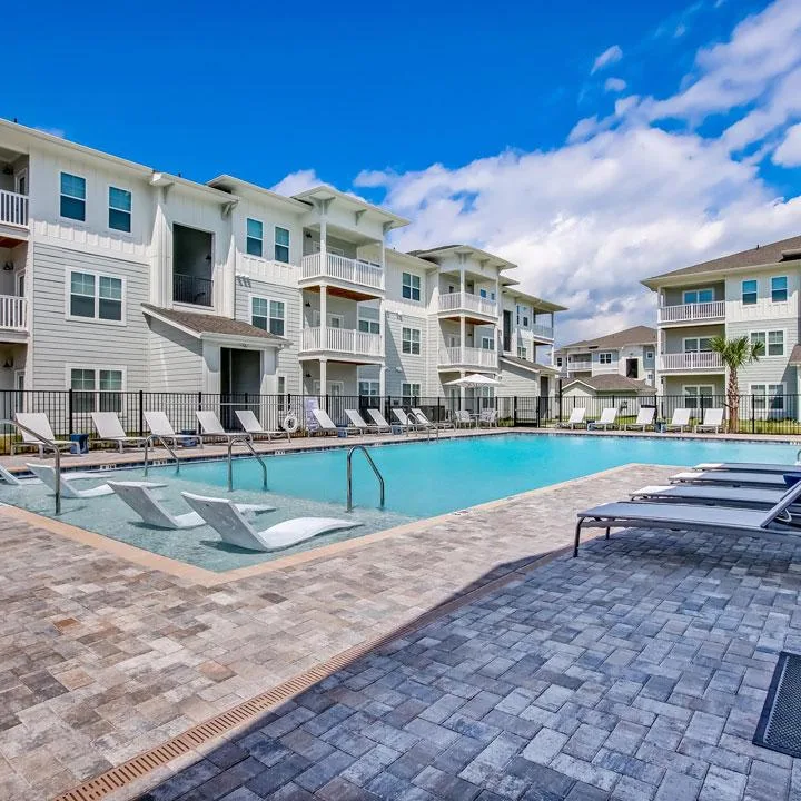 Living well poolside at Bellair Meadowbrook